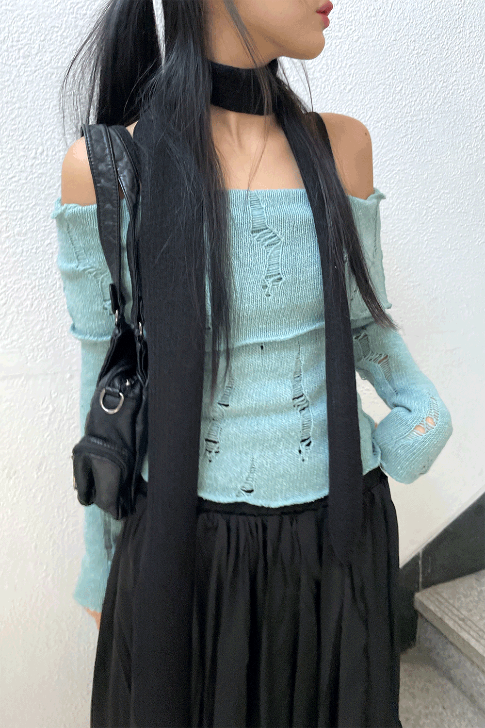wrap off-shoulder damage knit (2colors)
